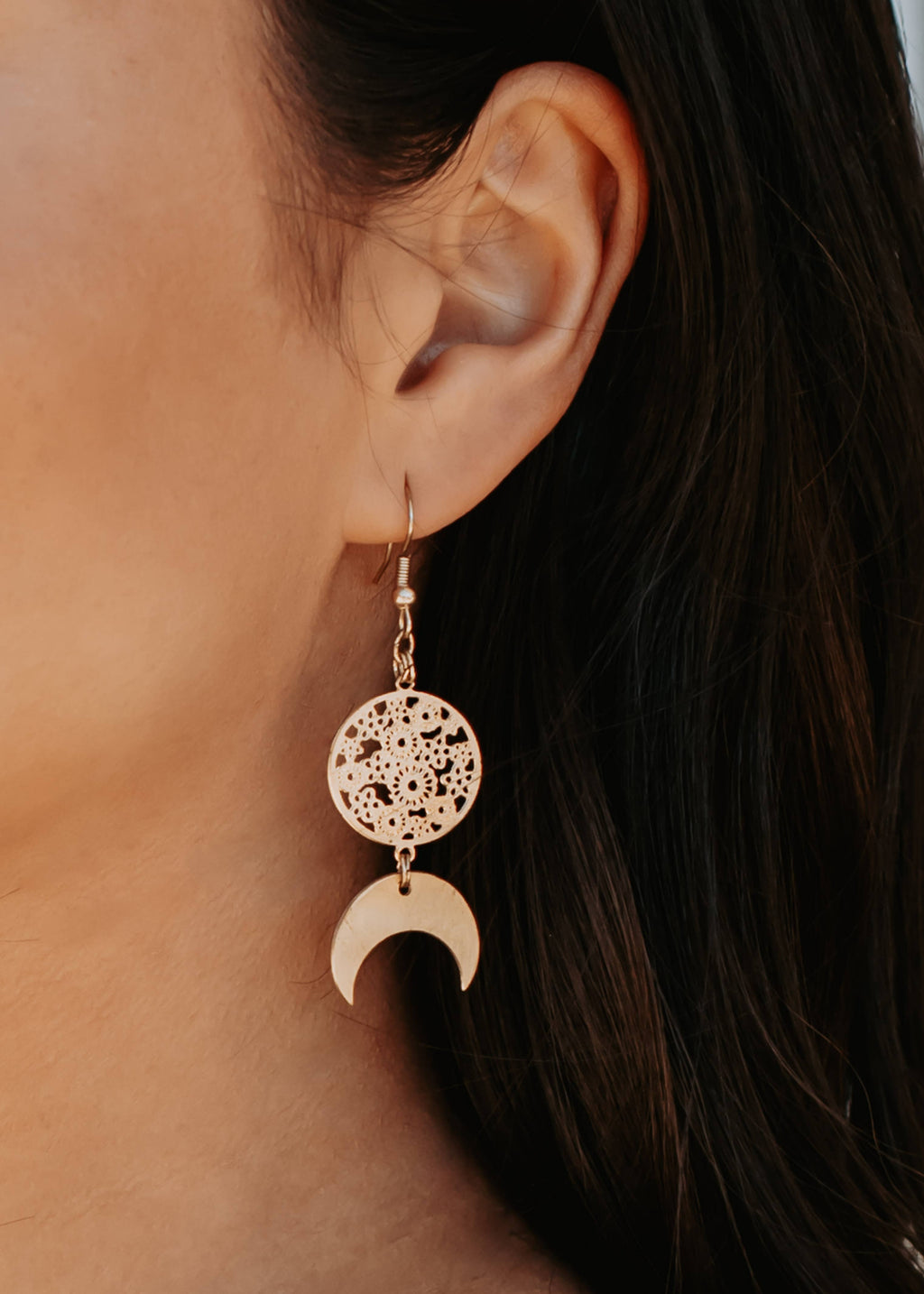 Lace Medallion & Crescent Earring - Gold