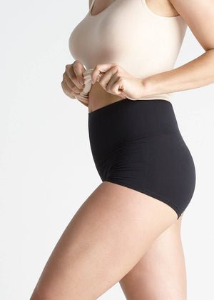 Yummie - Ultralight Shaping Girlshort - Seamless - Comes in 2 Colors!